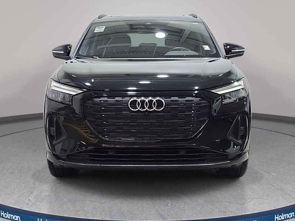 Used 2024 Audi Q4 e-tron Premium w/ Convenience Package image 3