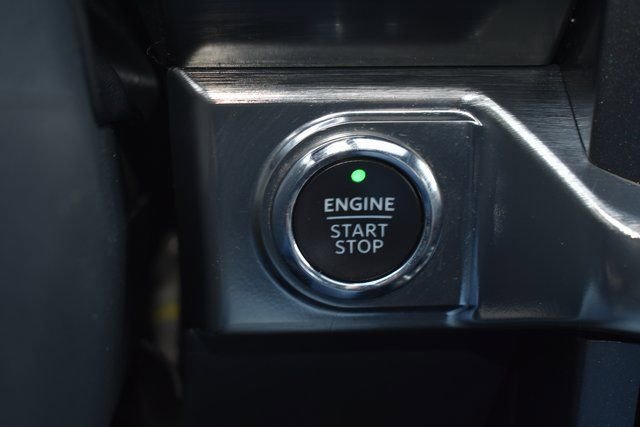 Used 2023 Ford F150 Lariat w/ Equipment Group 502A High image 24