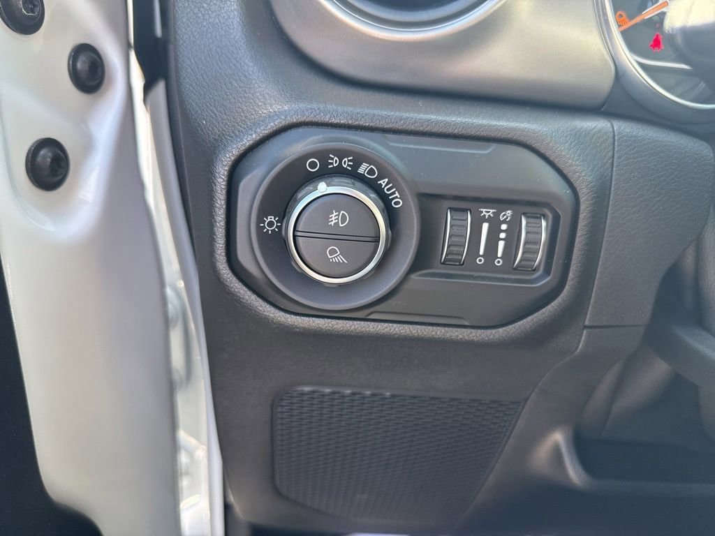 Used 2020 Jeep Gladiator Sport w/ Quick Order Package 24S AWD/4WD image 24