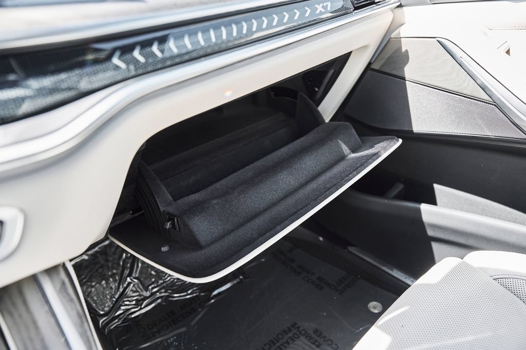 Used 2023 BMW ALPINA XB7 AWD/4WD image 91