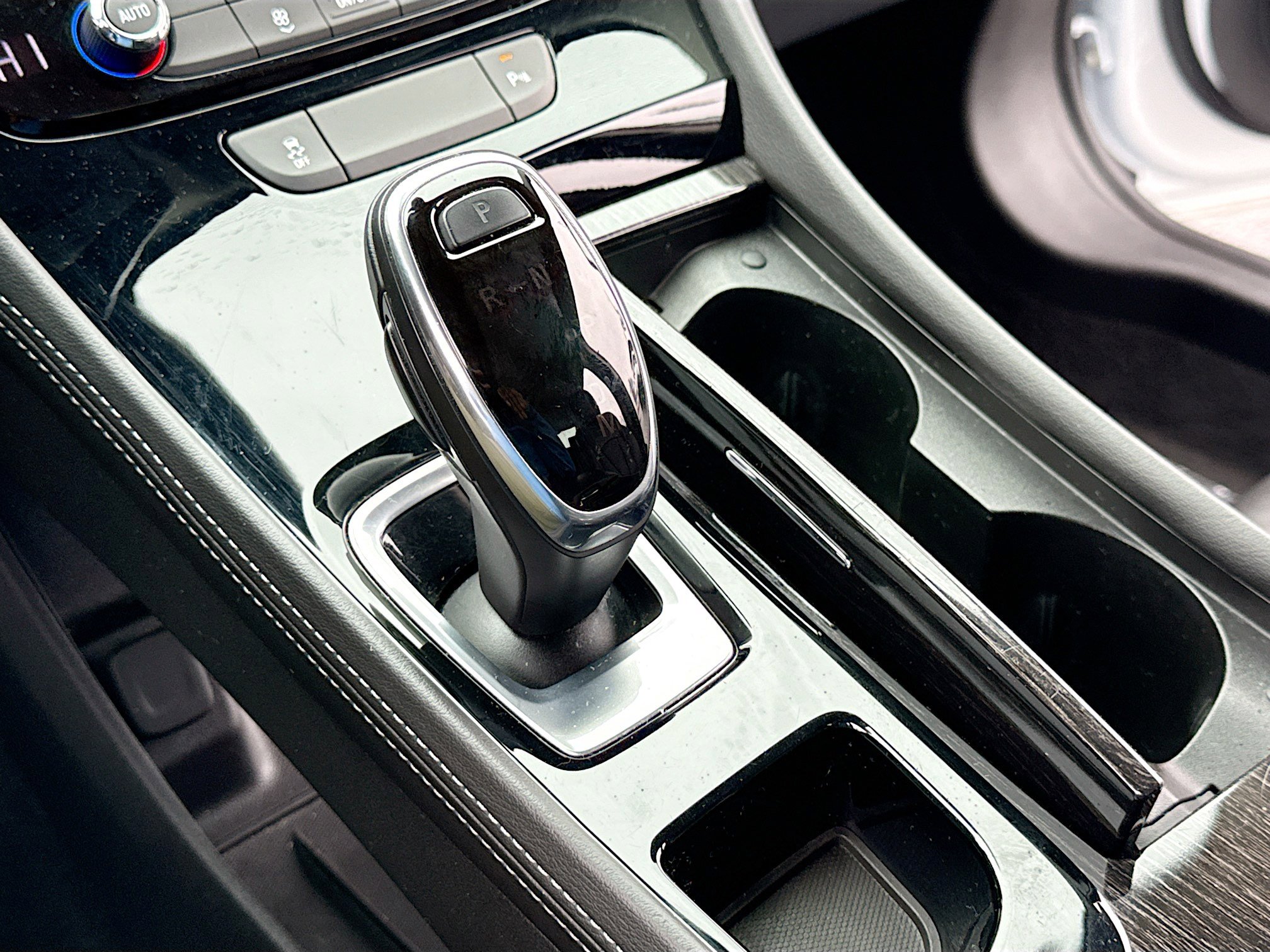 Used 2019 Buick LaCrosse Essence image 10