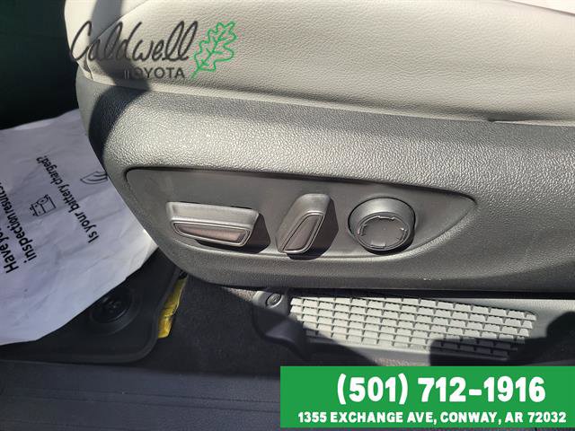 Used 2025 Toyota Sienna XLE w/ XLE Plus Package image 45