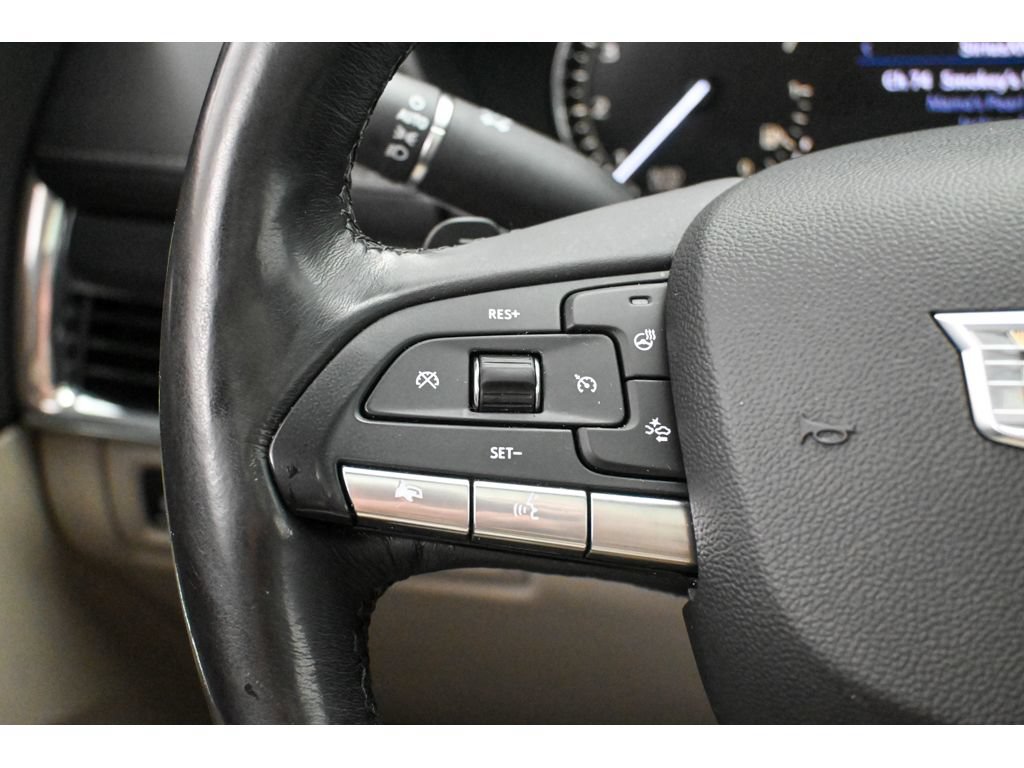 Used 2020 Cadillac XT4 Luxury w/ Cold Weather Package AWD/4WD image 38