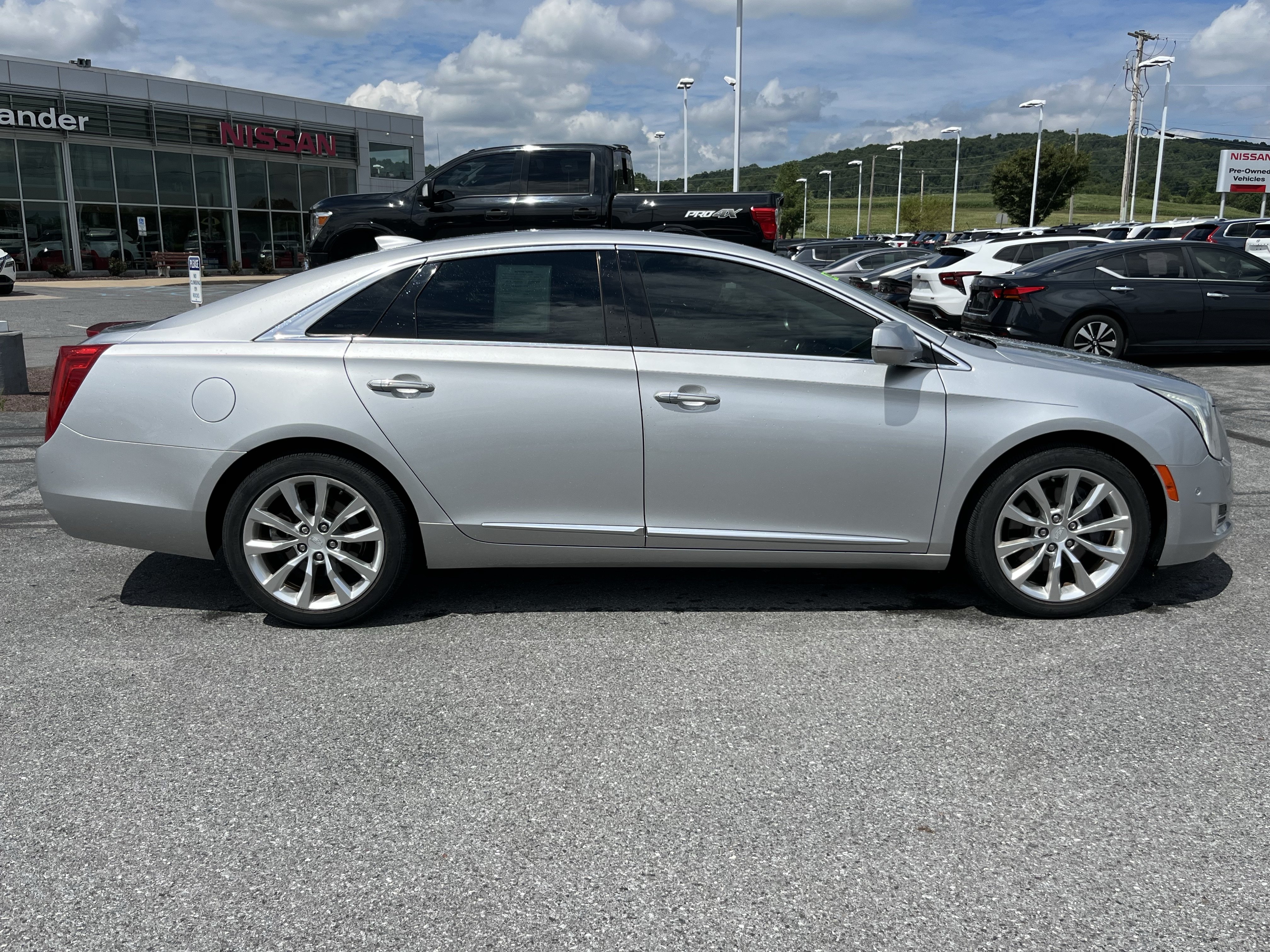 Used 2016 Cadillac XTS Luxury w/ Driver Awareness Package FWD video 2