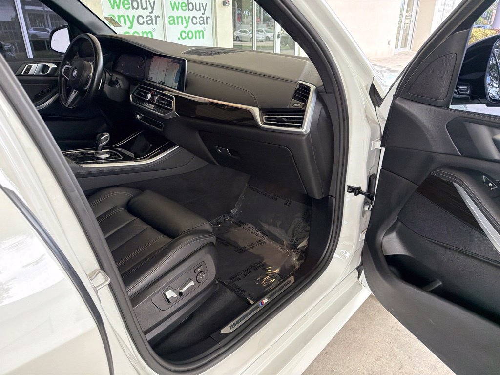 Used 2021 BMW X5 xDrive40i w/ M Sport Package AWD/4WD image 29