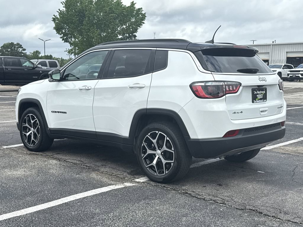 Used 2024 Jeep Compass Limited image 7