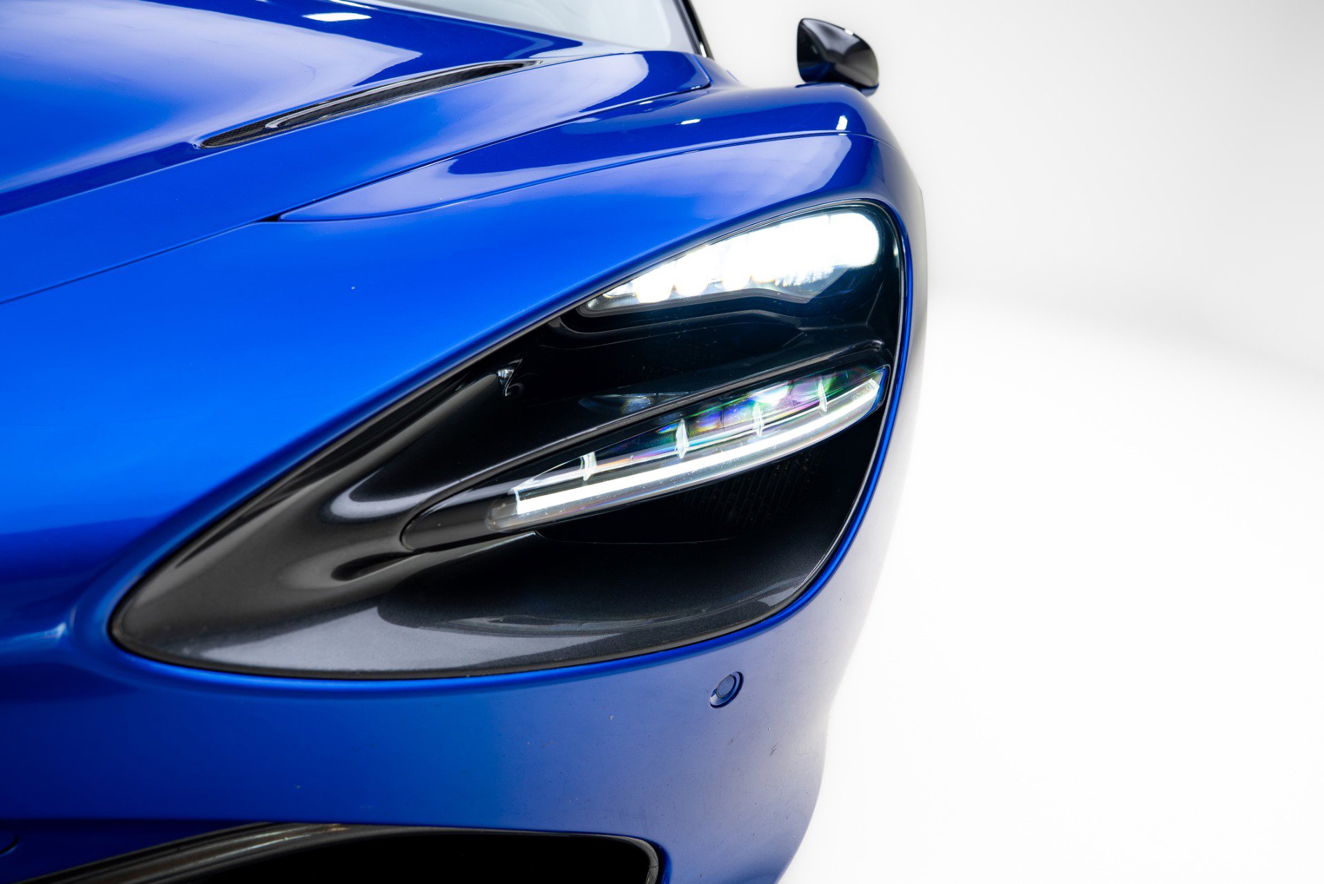 Used 2018 McLaren 720S Performance RWD image 13