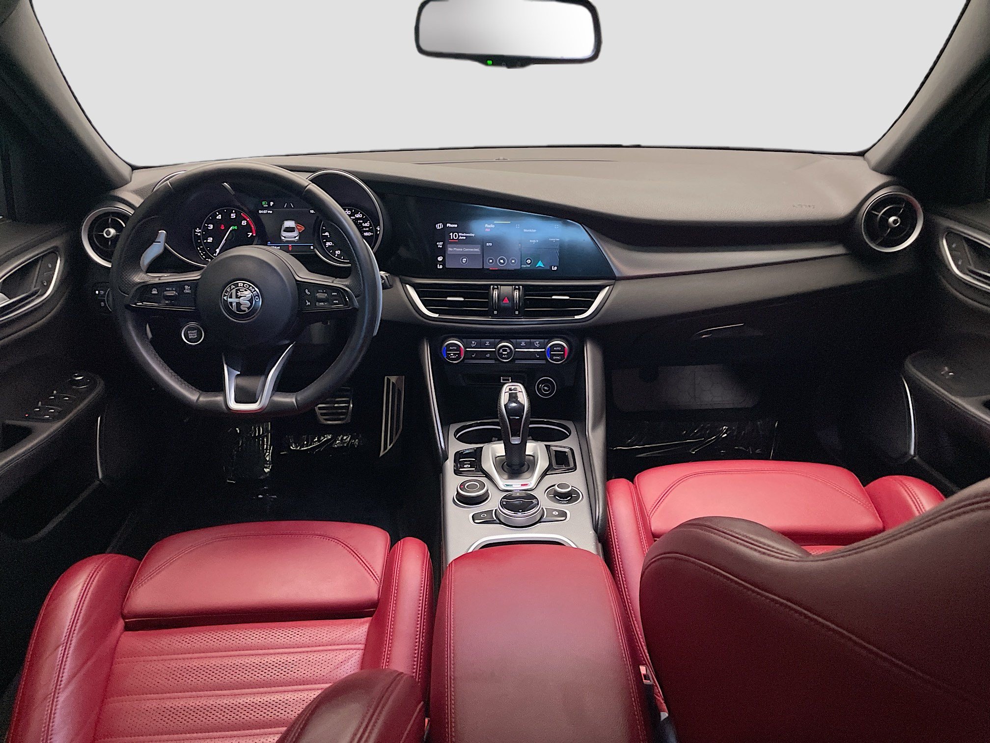 Used 2023 Alfa Romeo Giulia Veloce RWD image 15