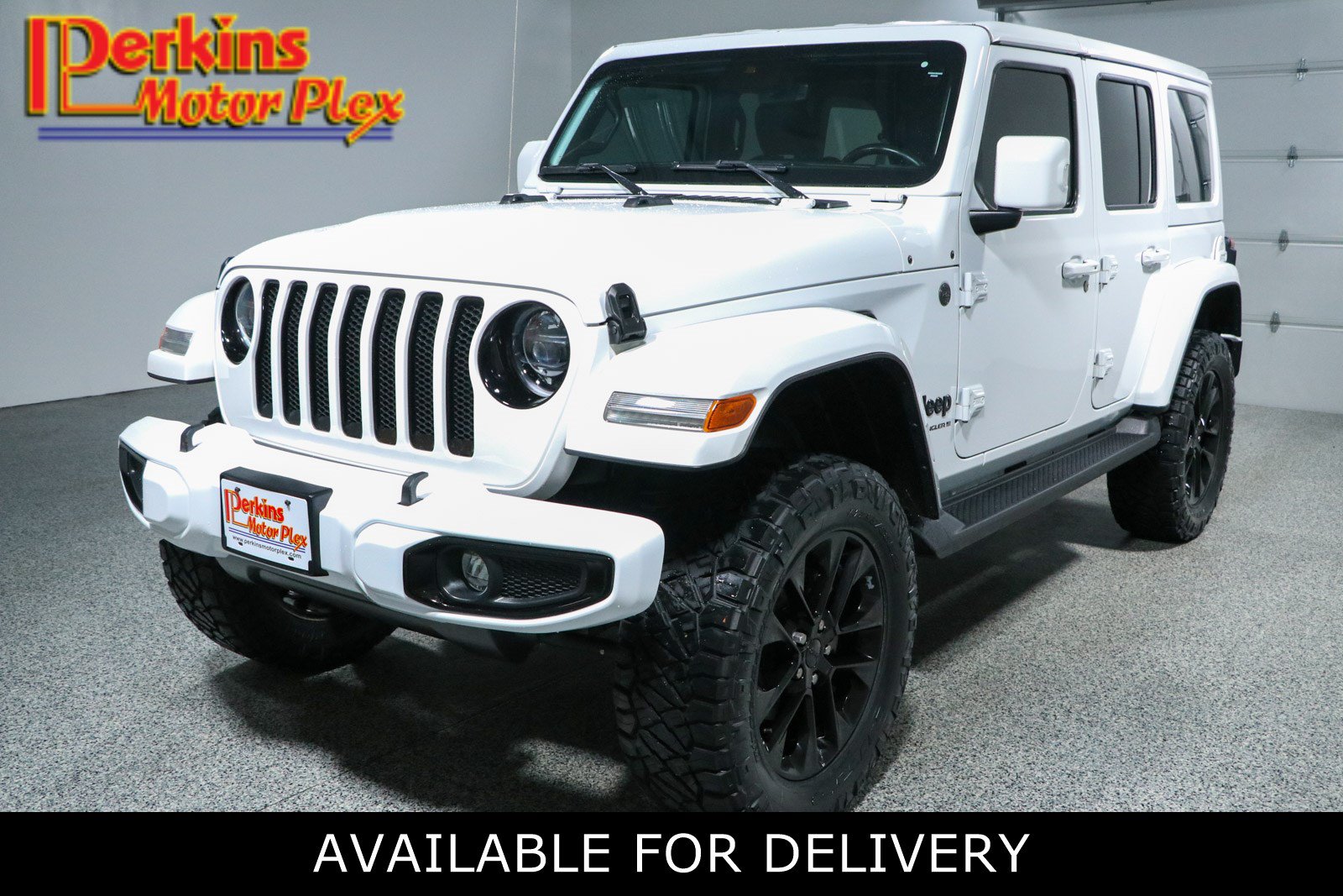 Used 2023 Jeep Wrangler Unlimited Sahara AWD/4WD image 1