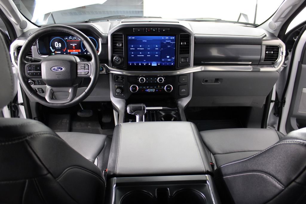 Used 2023 Ford F150 Lariat w/ Trailer Tow Package image 28