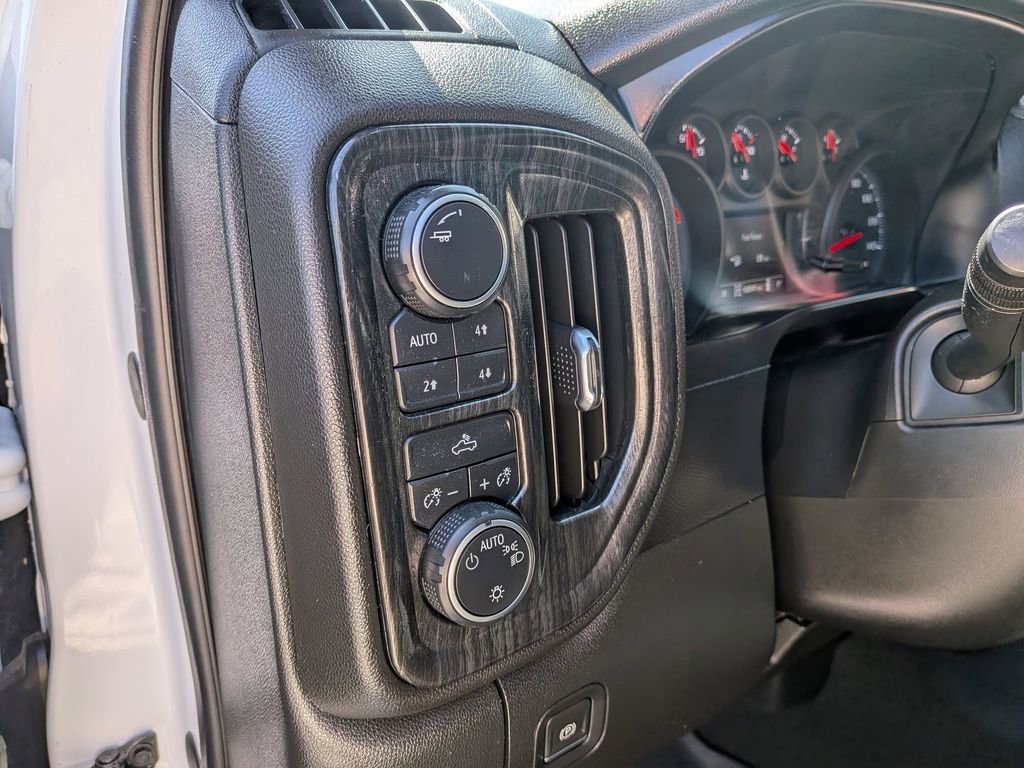 Used 2019 Chevrolet Silverado 1500 Custom Trail Boss w/ Infotainment Package AWD/4WD image 14