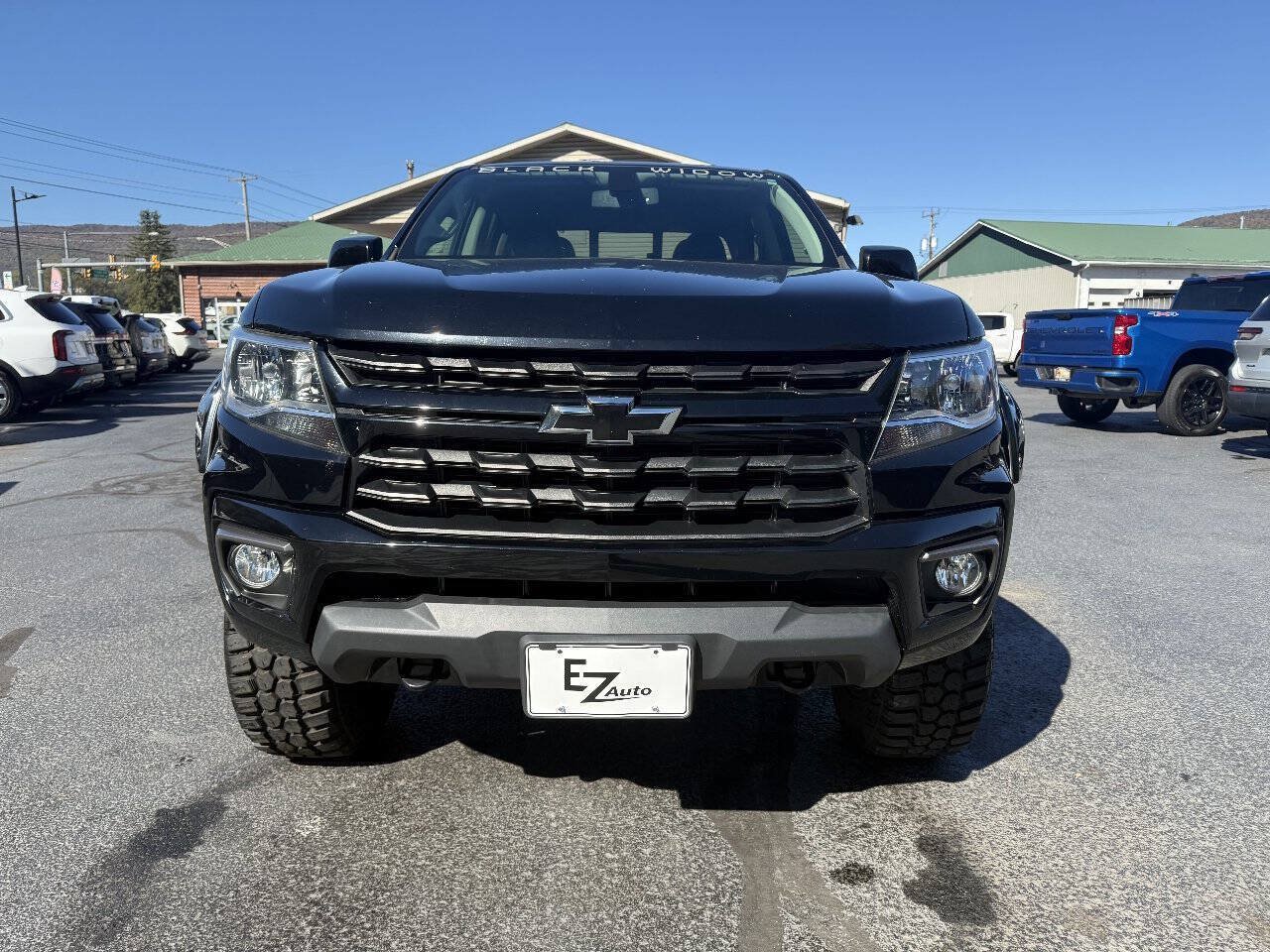 Used 2022 Chevrolet Colorado LT w/ LT Convenience Package AWD/4WD image 3