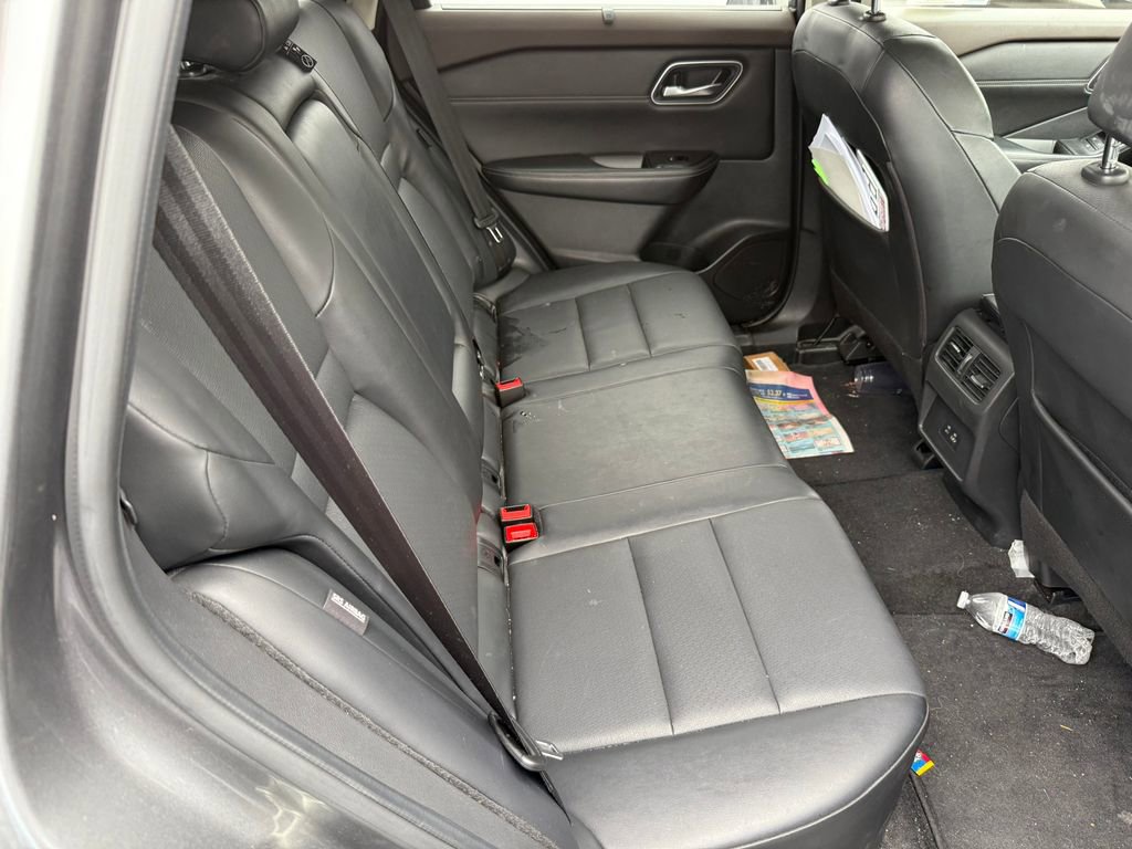 Used 2021 Nissan Rogue SV w/ Premium Package AWD/4WD image 14