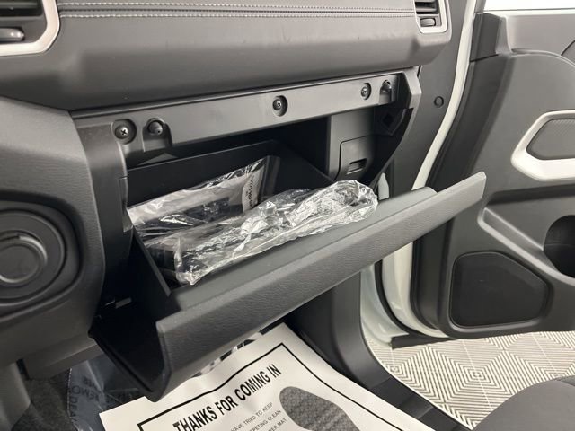 Used 2024 Nissan Frontier SV image 36