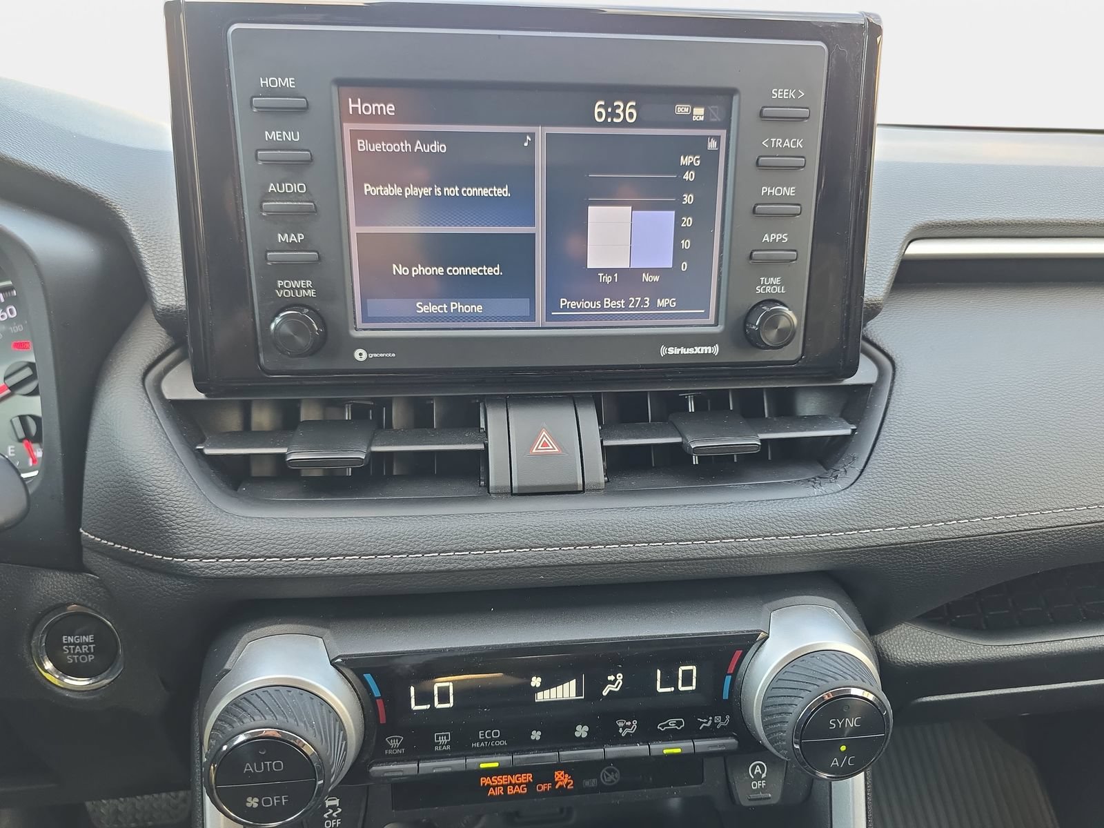 Used 2022 Toyota RAV4 XLE FWD image 19