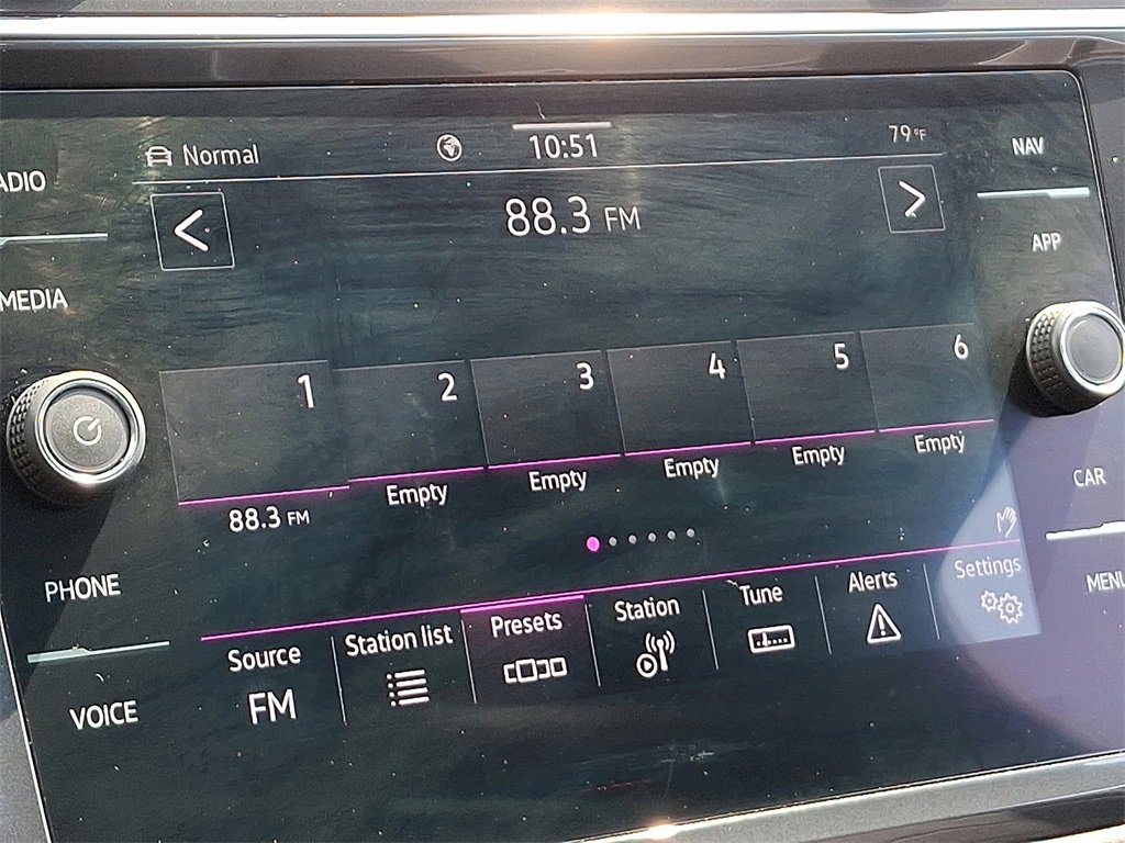 Used 2022 Volkswagen Tiguan SEL R-Line image 19