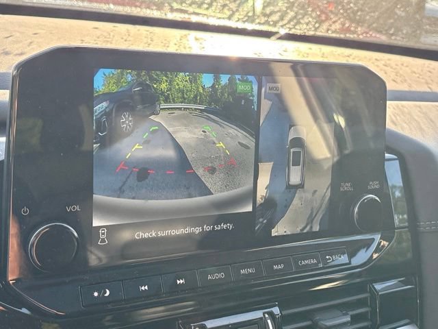 Certified 2025 Nissan Pathfinder Platinum AWD/4WD image 17