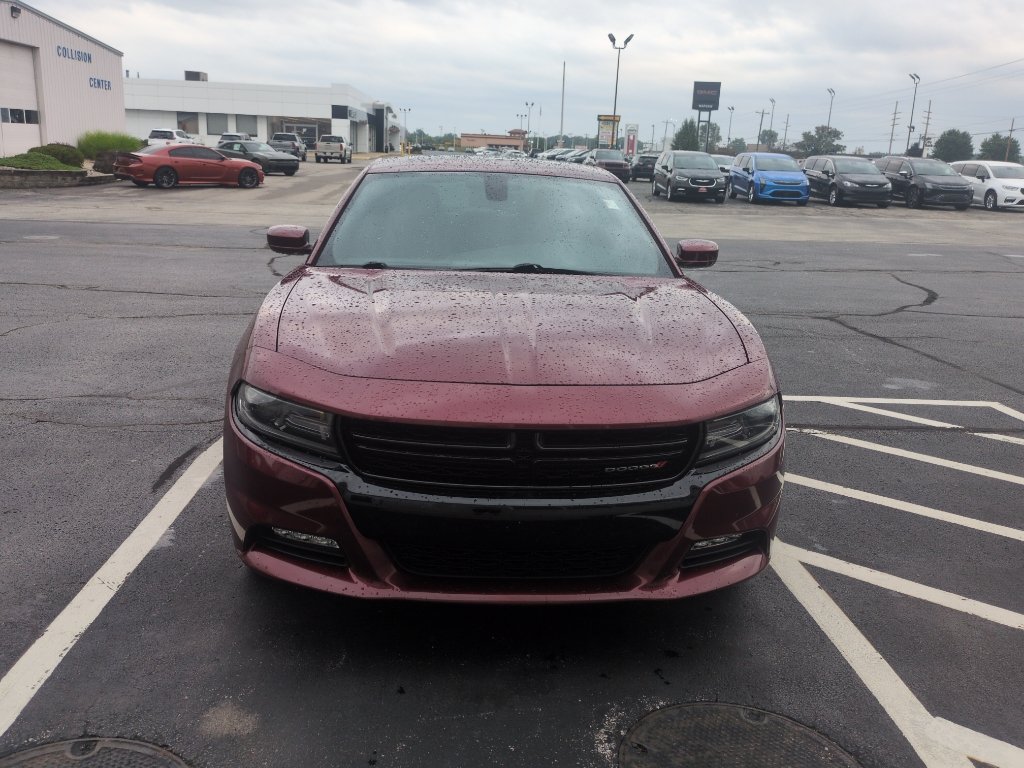 Used 2017 Dodge Charger SXT w/ AWD Plus Group image 2