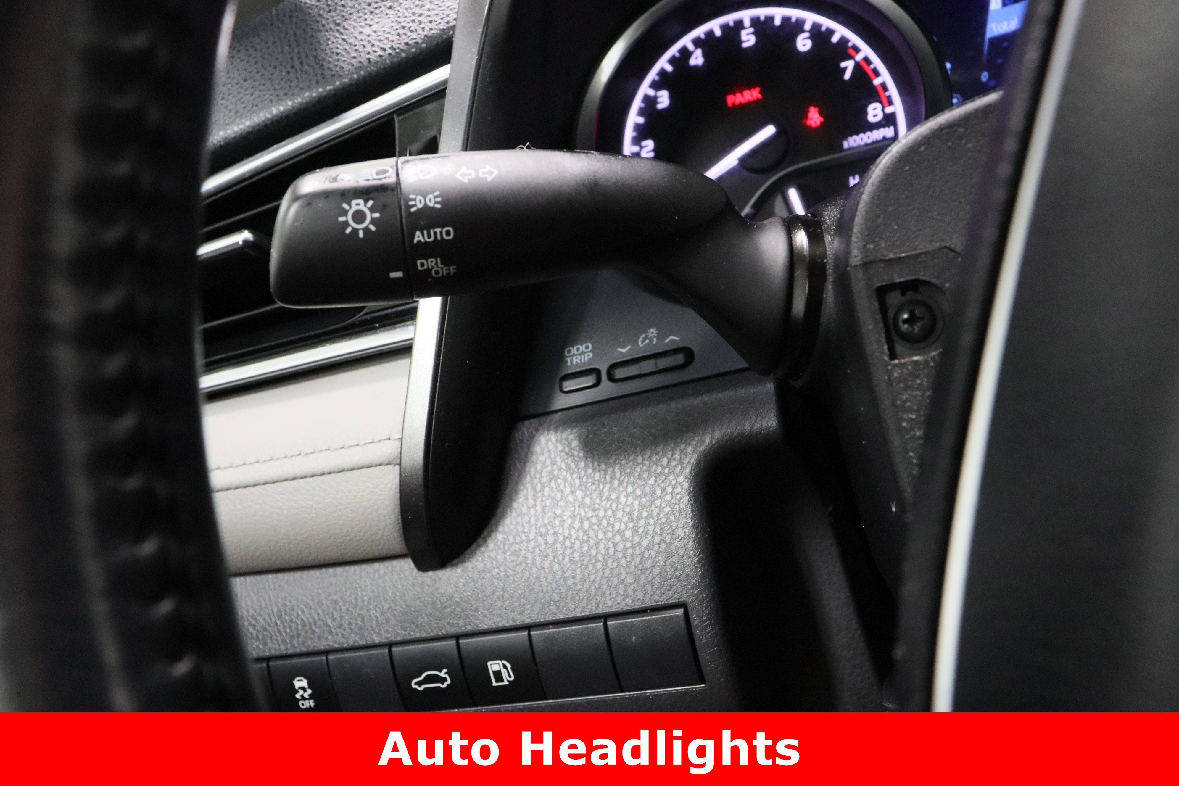 Certified 2018 Toyota Camry XLE image 26