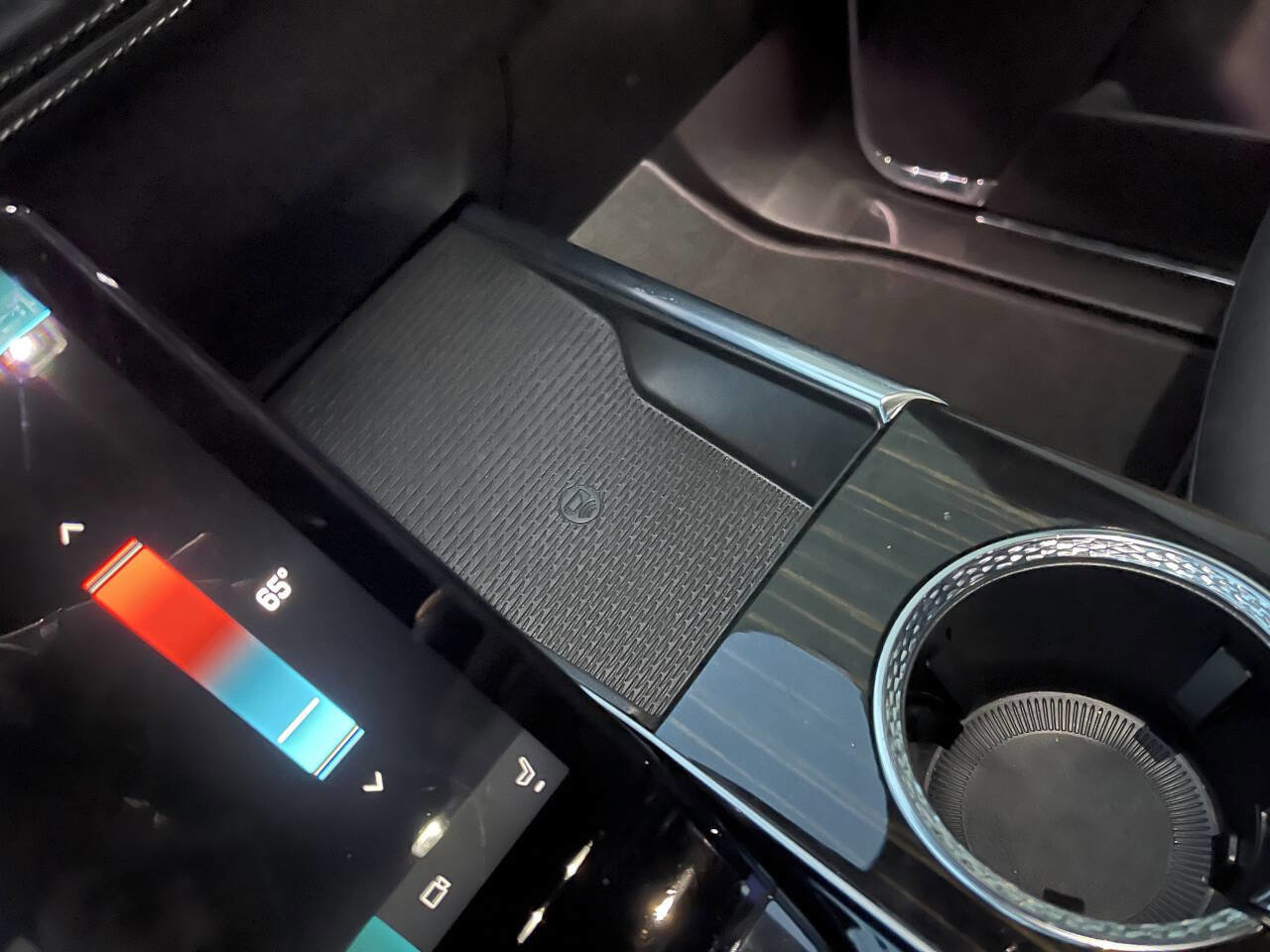 Used 2025 Cadillac Escalade Luxury image 24