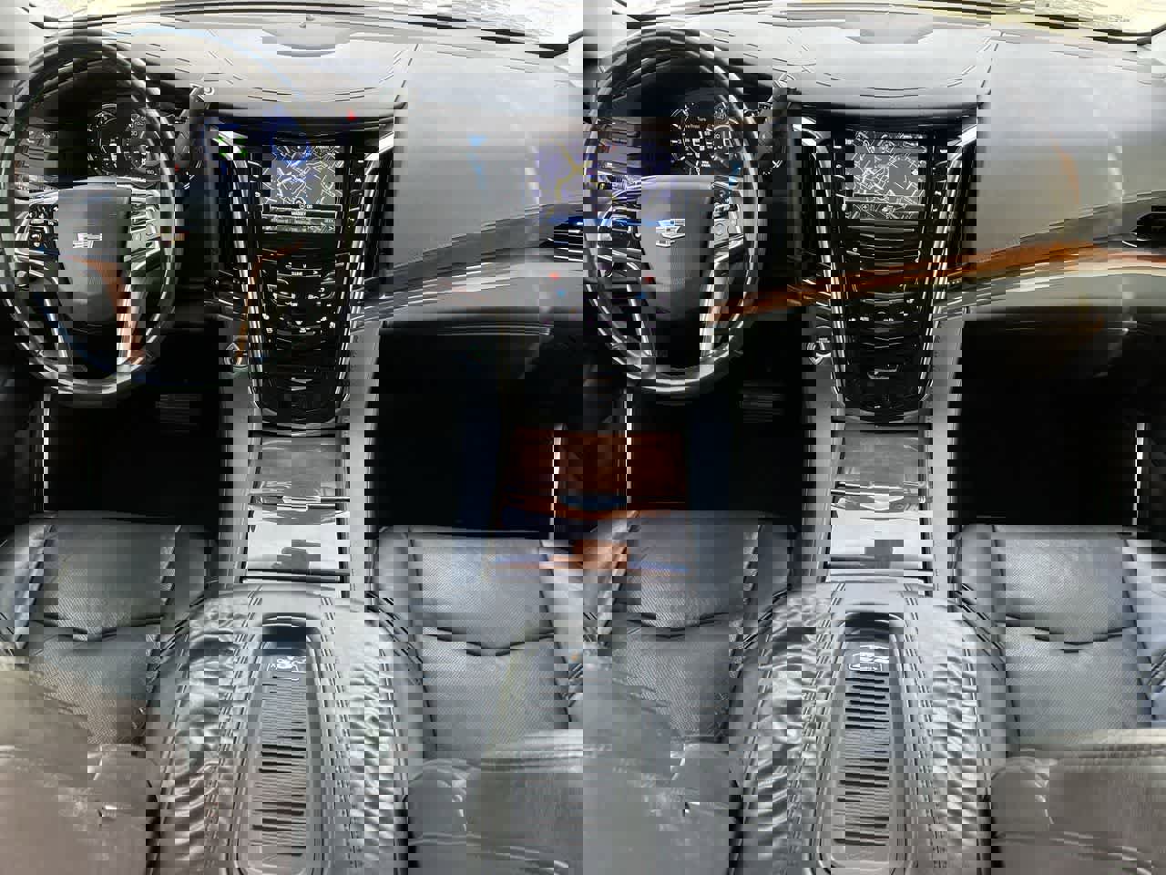 Used 2018 Cadillac Escalade ESV Luxury image 28