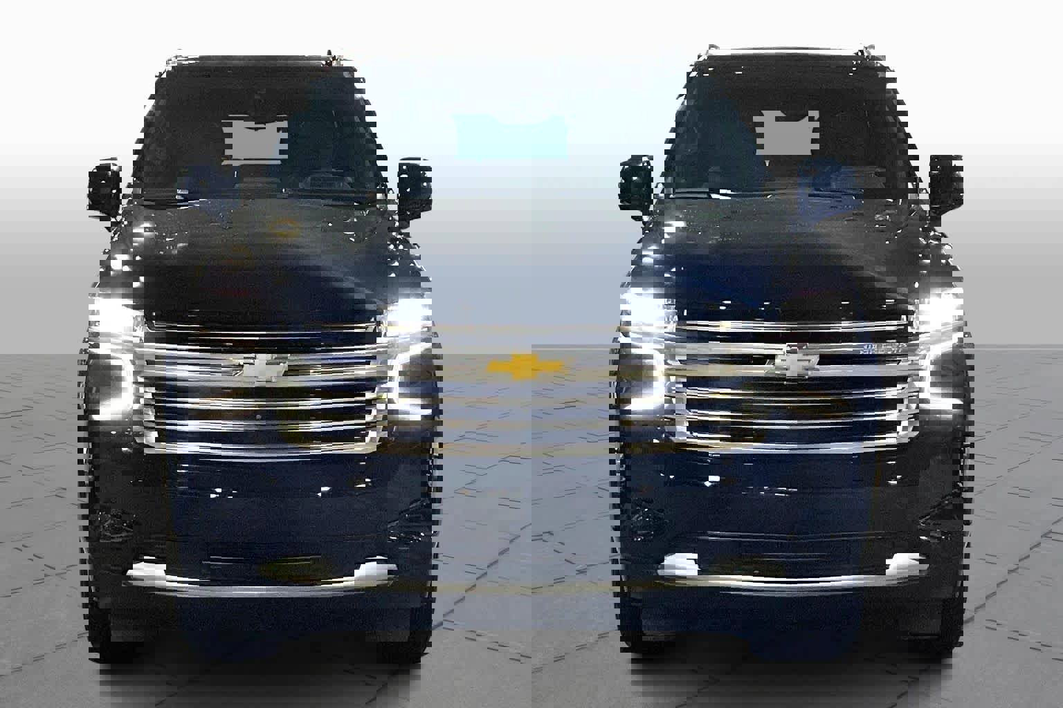 Used 2024 Chevrolet Tahoe High Country AWD/4WD image 4