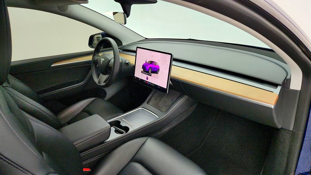 Used 2023 Tesla Model Y AWD image 28