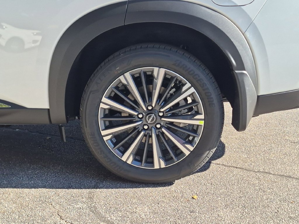 New 2026 Nissan Pathfinder Platinum AWD/4WD image 12