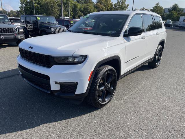 Certified 2023 Jeep Grand Cherokee L Limited w/ Black Appearance Package image 1
