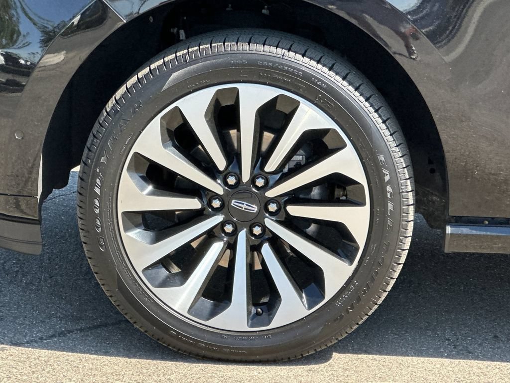 Certified 2024 Lincoln Navigator Reserve AWD/4WD image 26