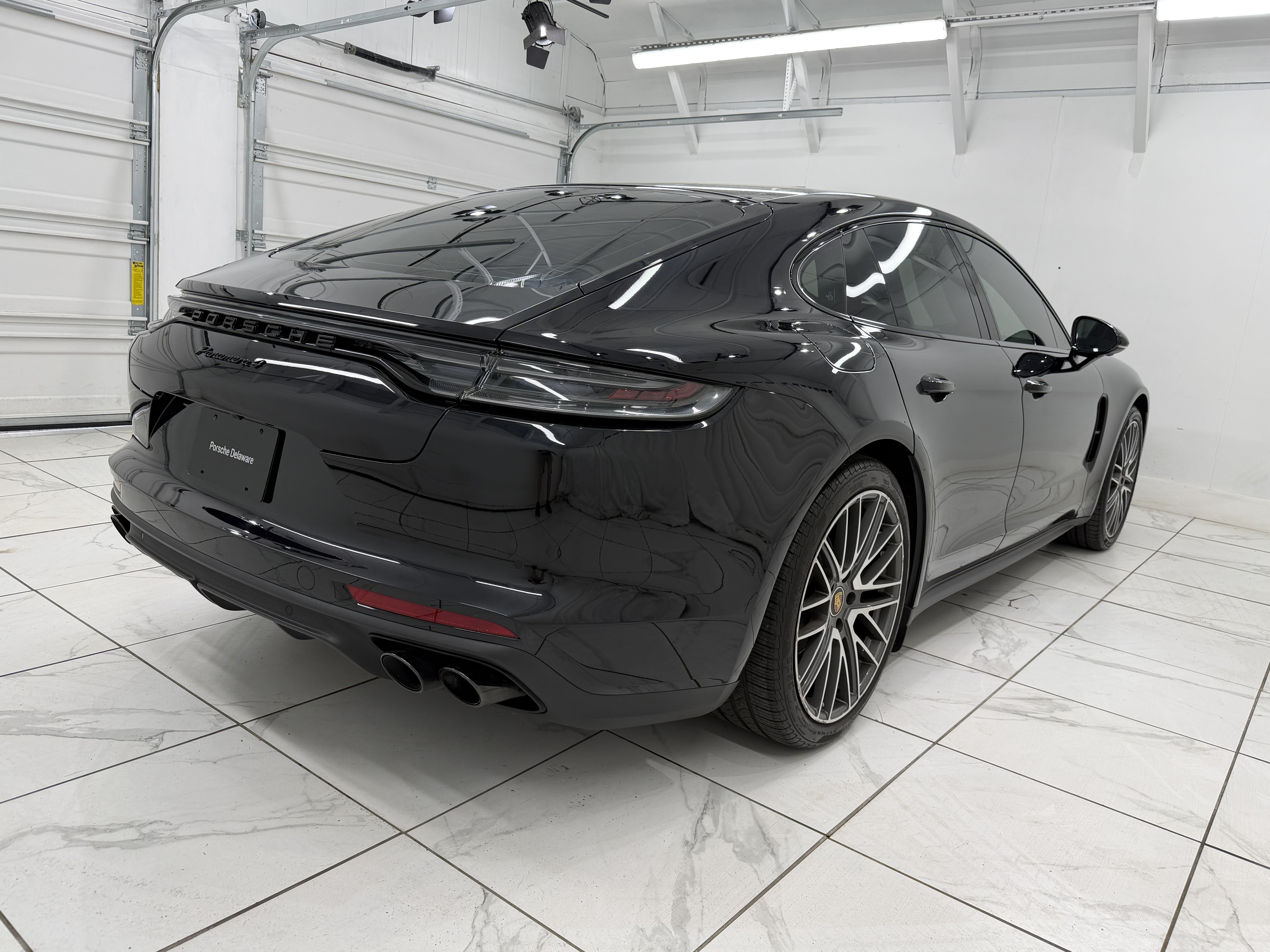 Certified 2023 Porsche Panamera 4 Platinum Edition AWD/4WD image 11
