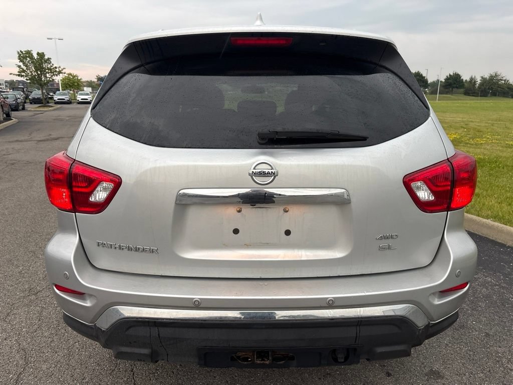 Used 2019 Nissan Pathfinder SL AWD/4WD image 9
