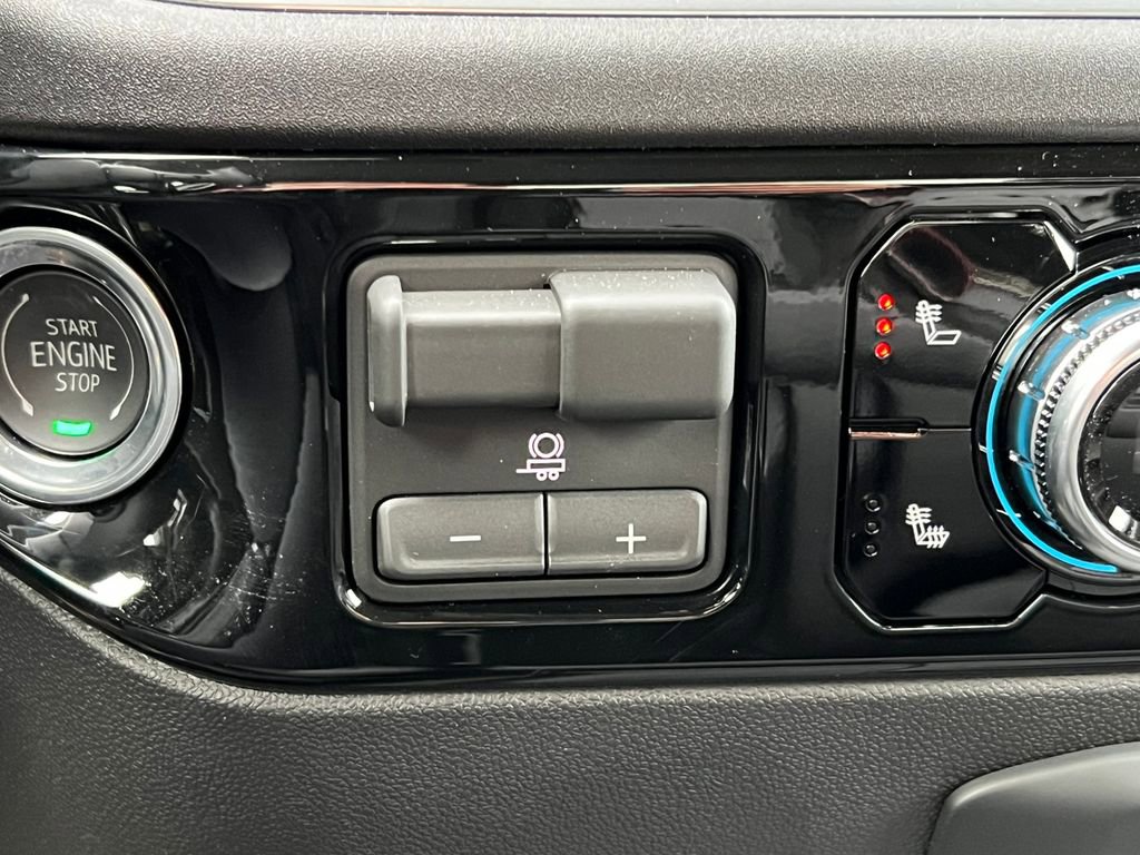 New 2026 GMC Sierra 3500 SLE w/ SLE Value Package image 34