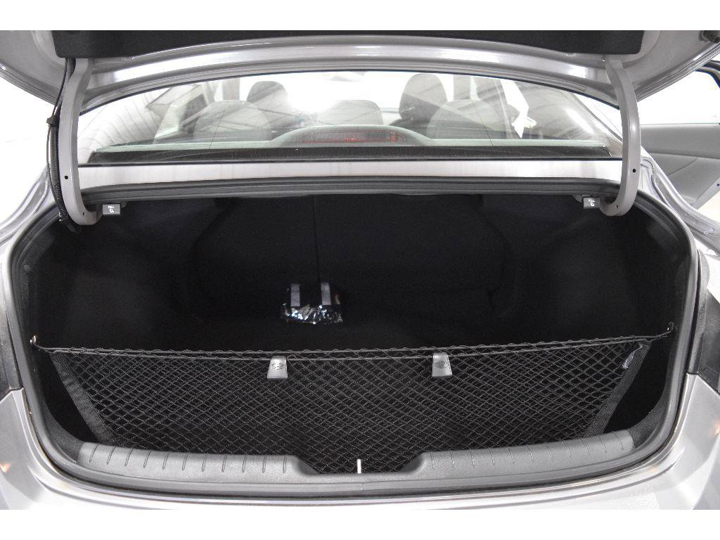 New 2025 Hyundai Elantra SEL image 88