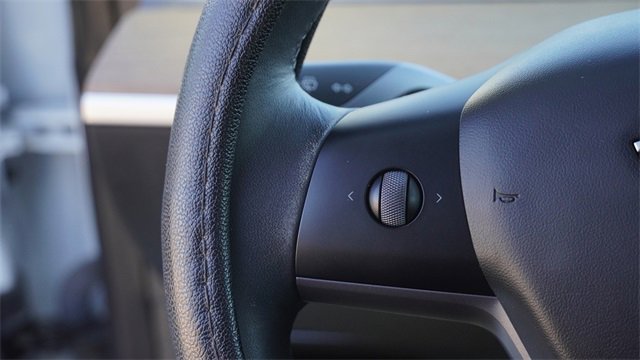 Used 2022 Tesla Model 3 Long Range image 25