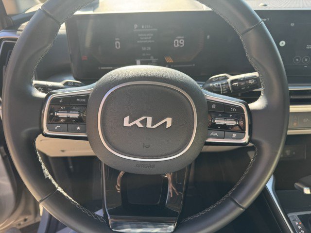 Used 2025 Kia Sorento S w/ Panoramic Sunroof Package FWD image 14