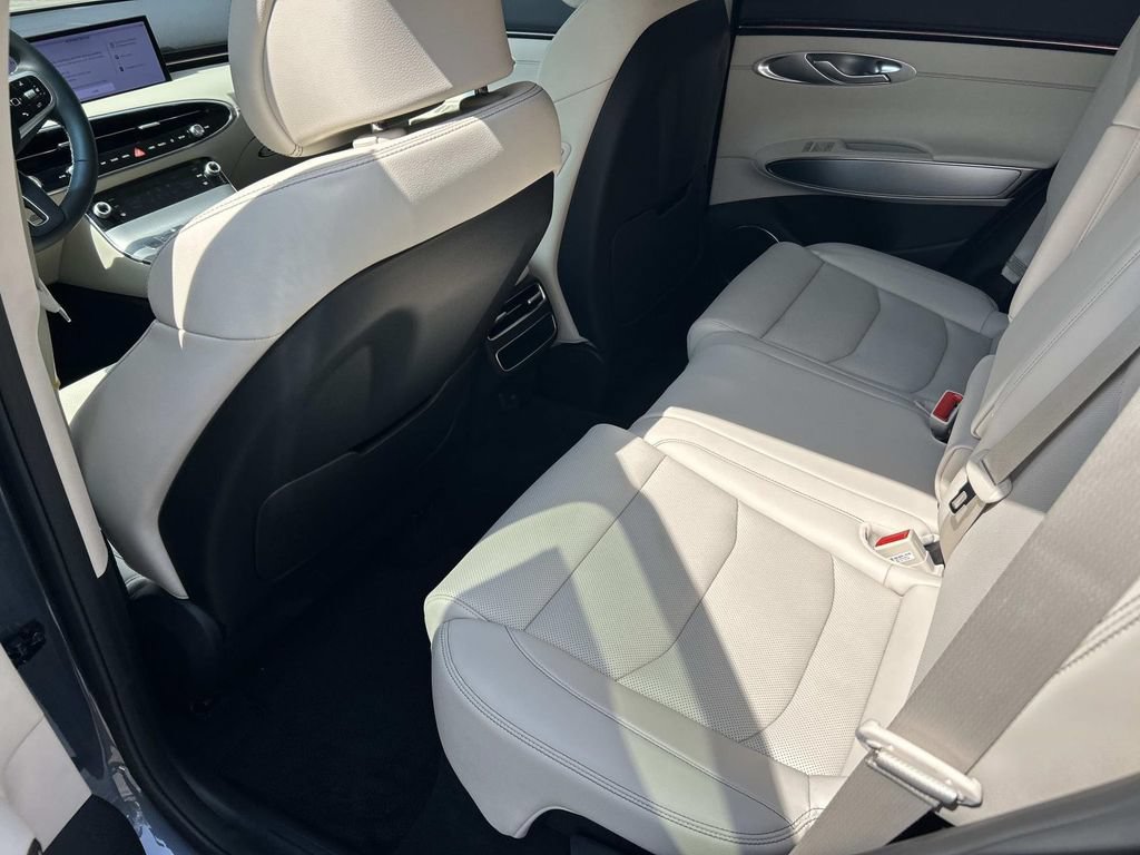 New 2027 Genesis GV70 2.5T Select AWD/4WD image 20