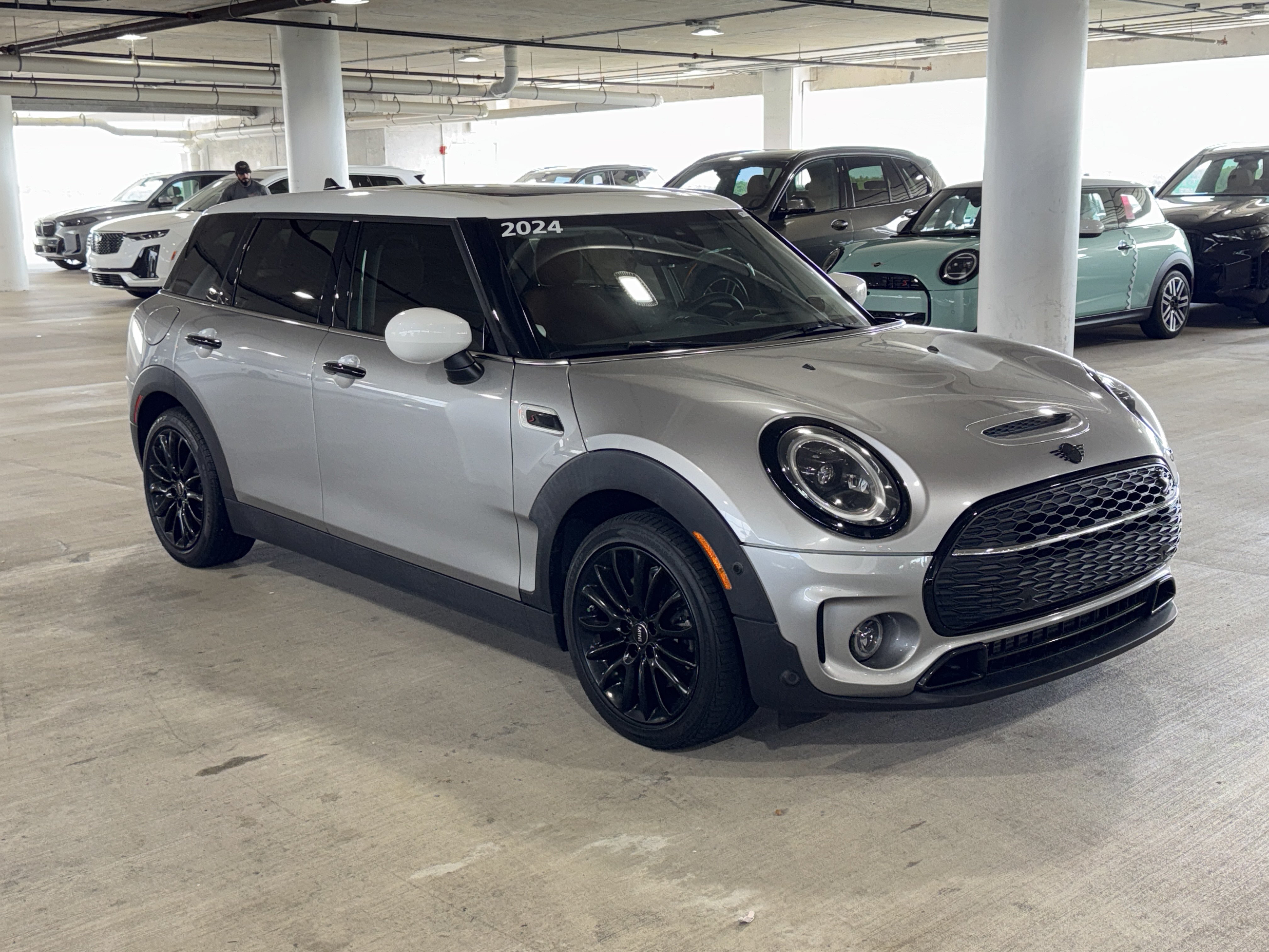 Used 2024 MINI Cooper Clubman S FWD image 2