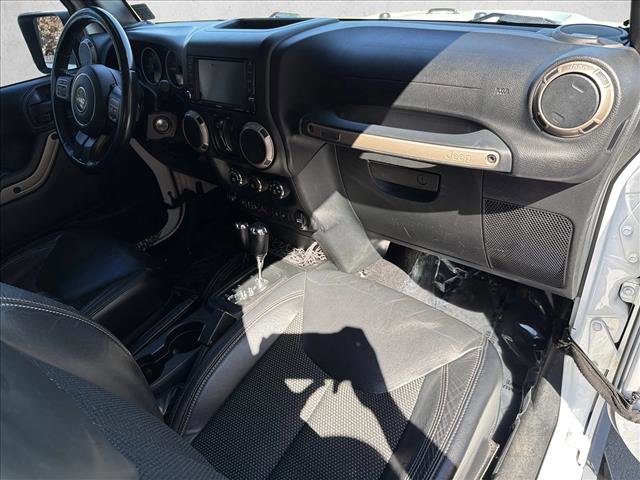 Used 2016 Jeep Wrangler Unlimited Sahara image 25