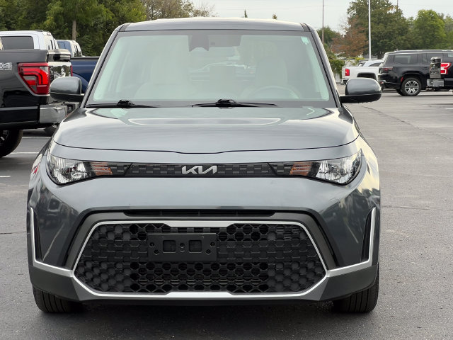 Used 2025 Kia Soul LX w/ LX Technology Package FWD image 33