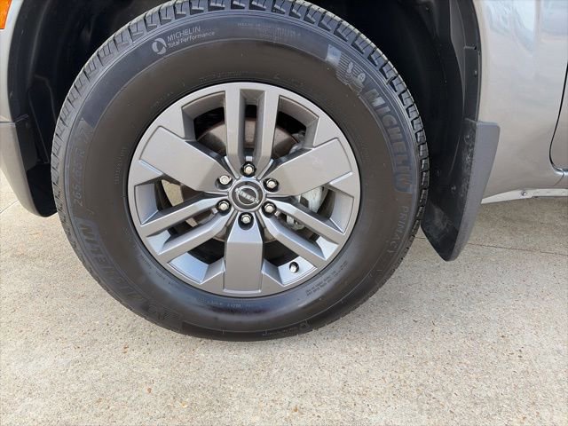 Certified 2025 Nissan Frontier SV w/ SV Convenience Package image 8