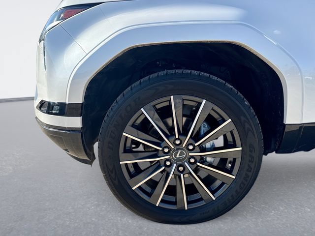 Used 2024 Lexus GX 550 AWD/4WD image 10