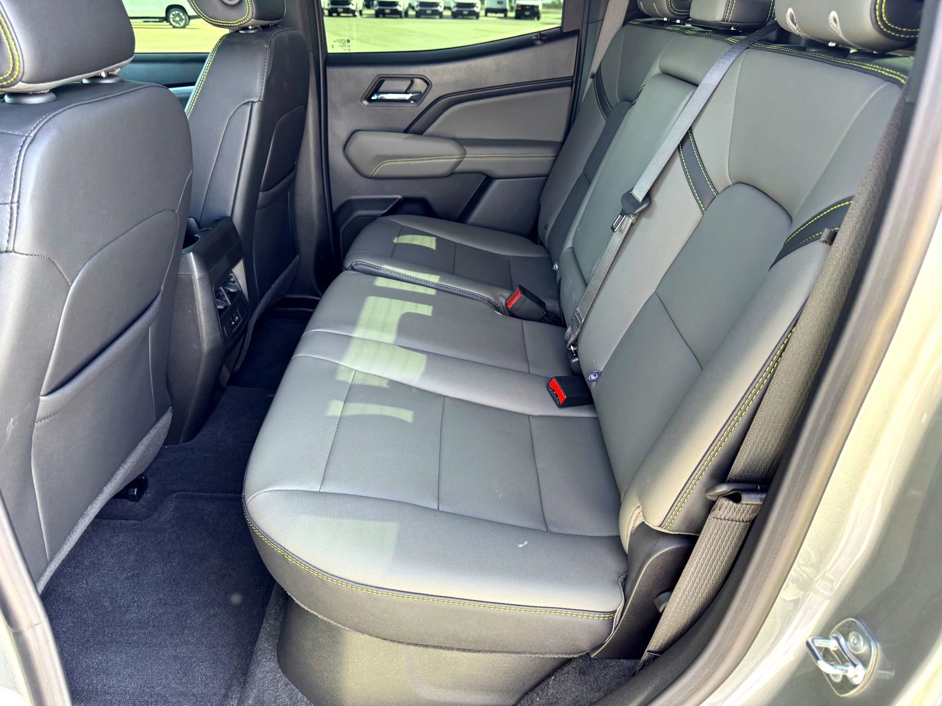 Used 2026 Chevrolet Colorado ZR2 w/ Technology Package image 16