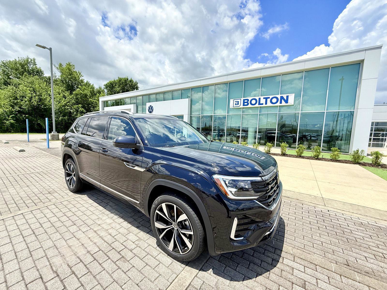 New 2025 Volkswagen Atlas SEL Premium R-Line image 2