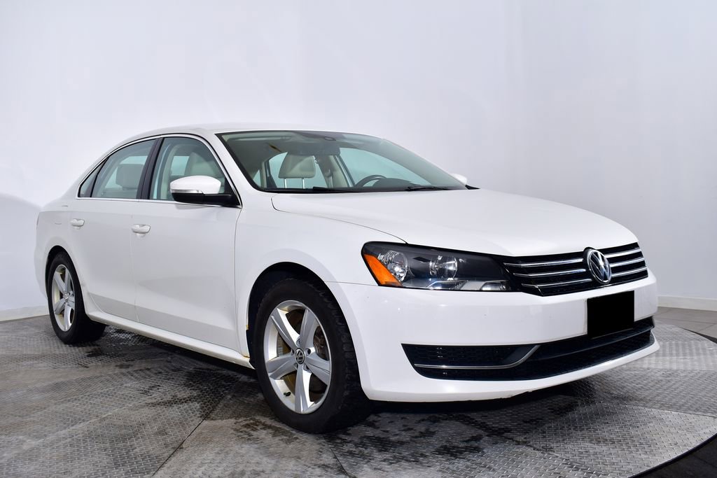 Used 2015 Volkswagen Passat 1.8T SE image 7