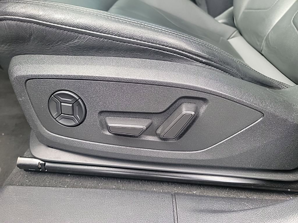 Used 2023 Audi Q3 2.0T Premium AWD/4WD image 8