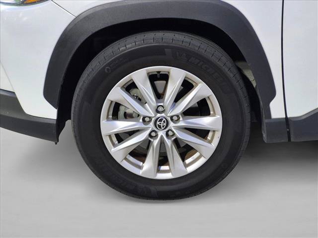 Used 2023 Toyota Corolla Cross LE FWD image 9