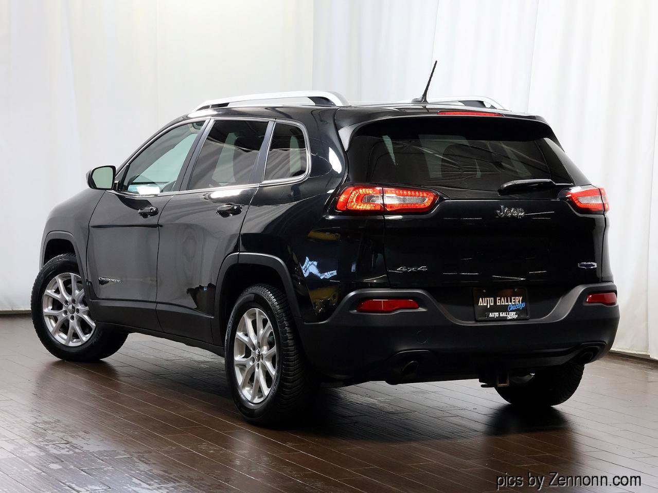 Used 2014 Jeep Cherokee Latitude AWD/4WD image 9