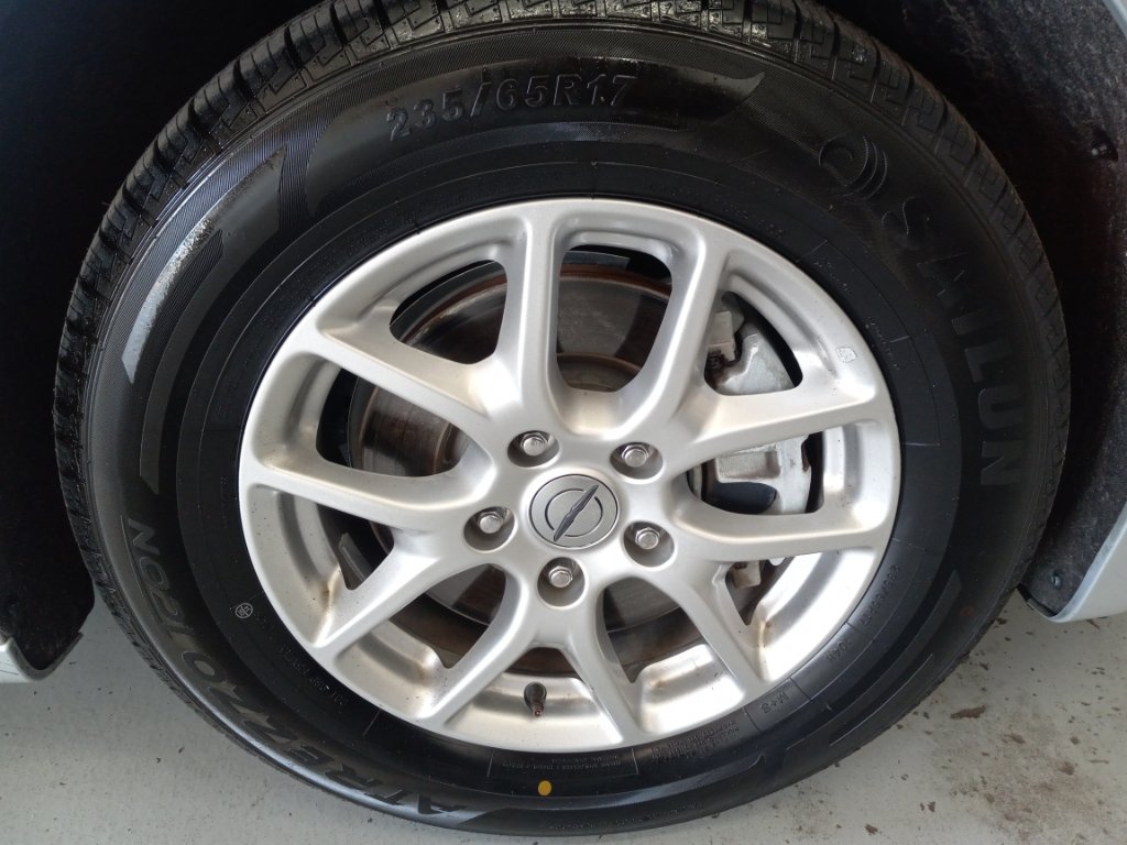 Used 2023 Chrysler Voyager LX FWD image 4