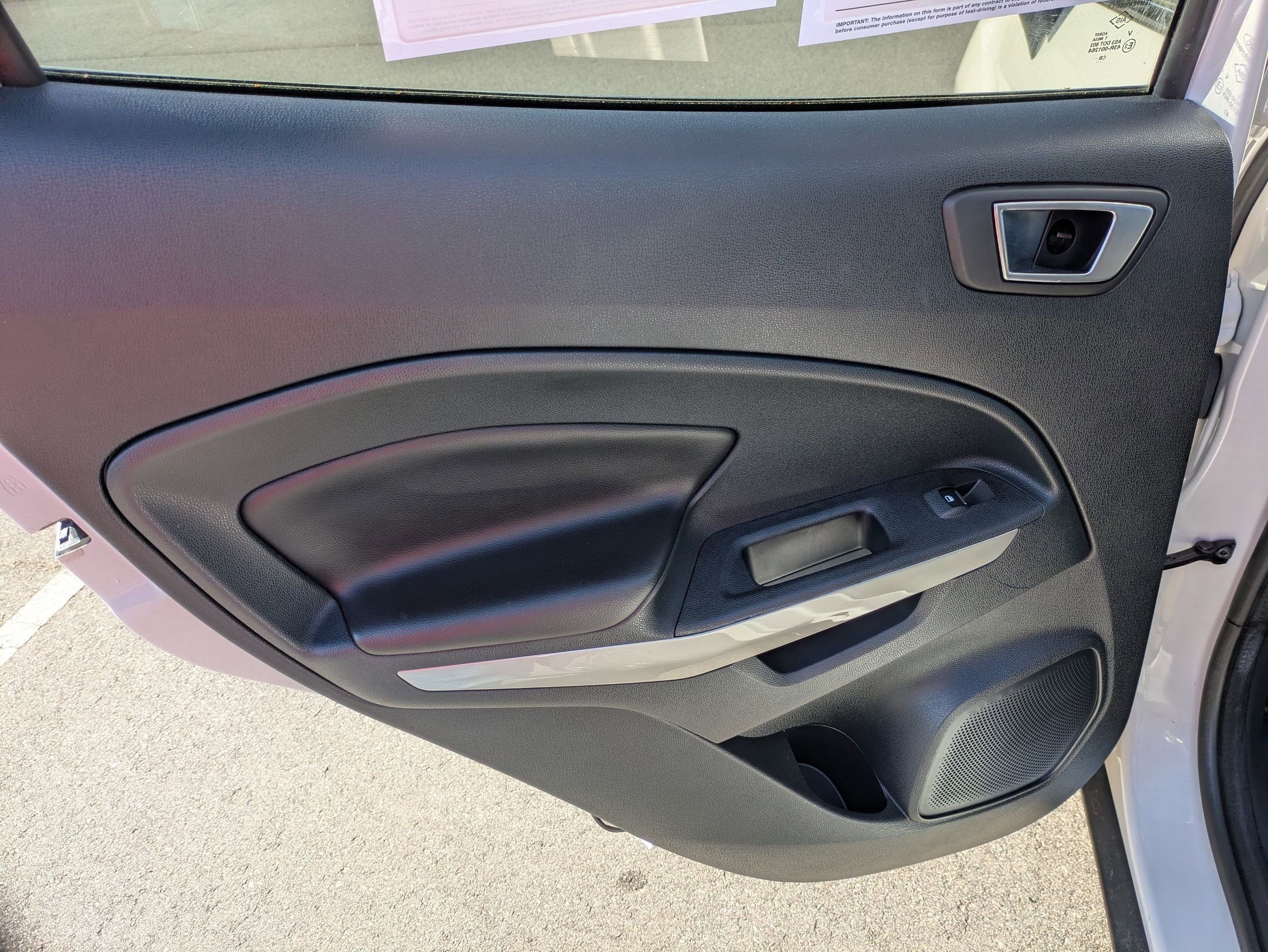 Used 2021 Ford EcoSport Titanium image 32